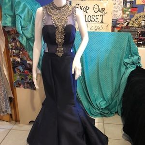 Navy Jaaz evening gown, new with tags. Size 6